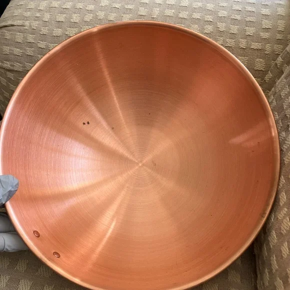 Round bottom Copper Mixing Bowl with brass ring. 11” inches across - Picture 10 of 12